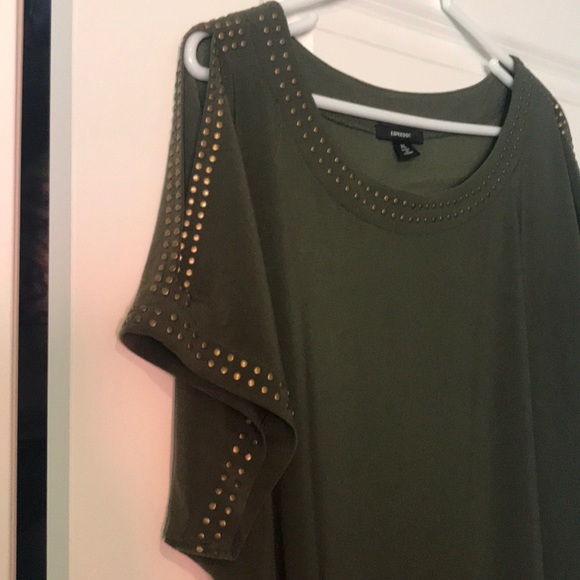 🛑🛑Woman’s top🛑🛑 - Picture 2 of 4